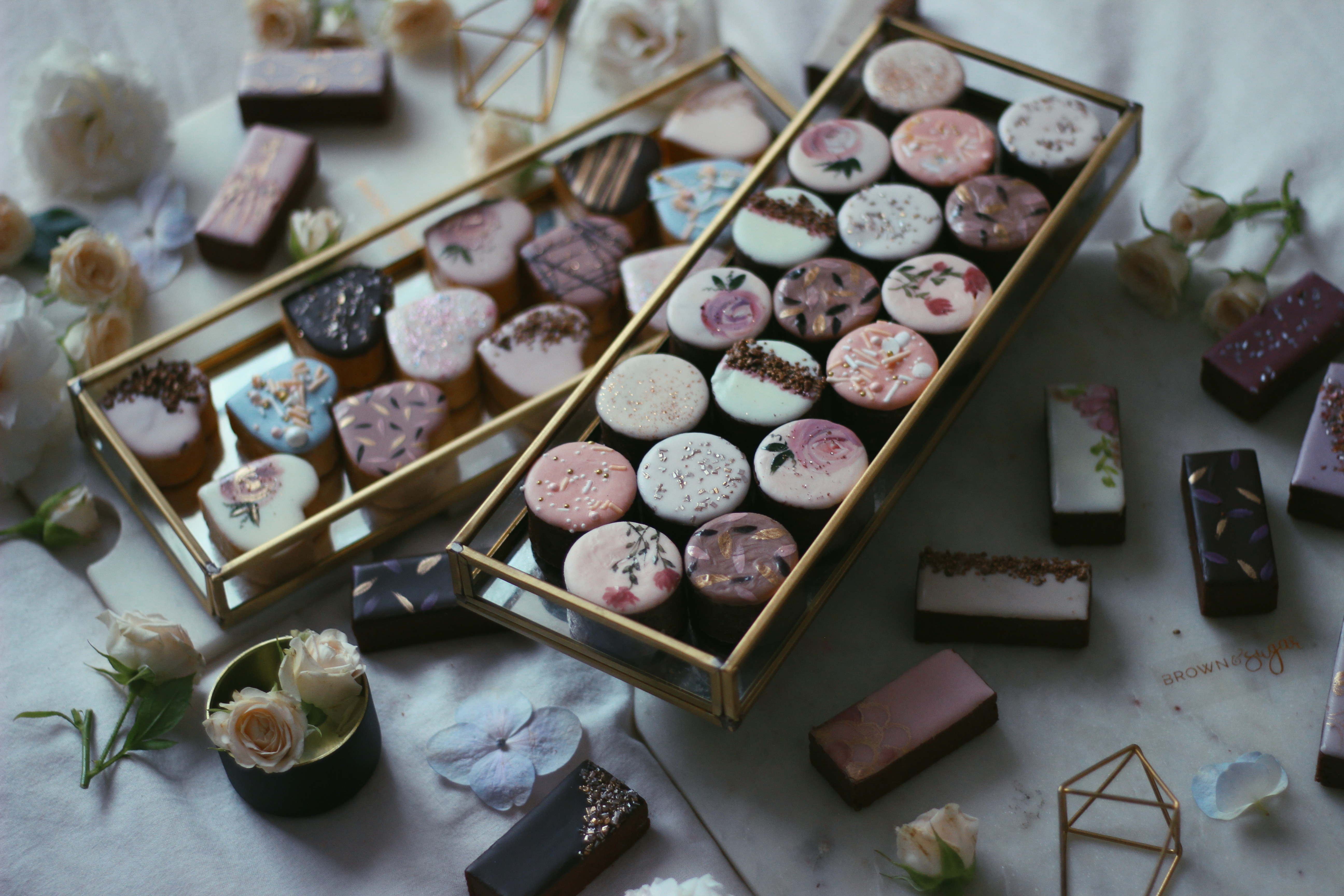 Brown & Sugar | The Glass Praline Edition