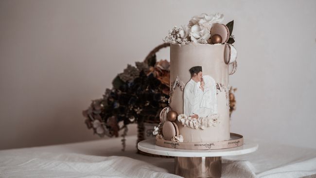 Brown & Sugar | Featured Collections - Celebration Cake
