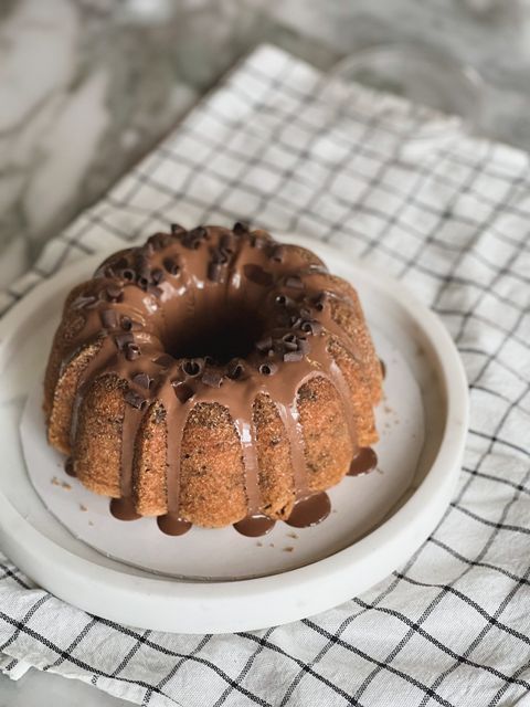 Whole Bundt.jpg