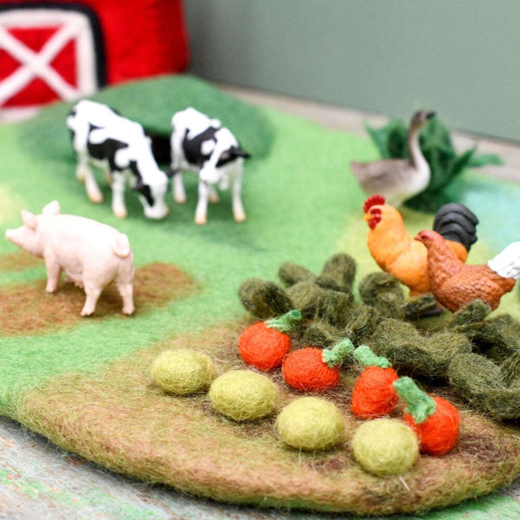 farm-felt-playscape-playmat