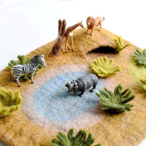 safari-playscape-playmat-2_d9540e49-0ae2-4b6f-bd01-3306a18043d4