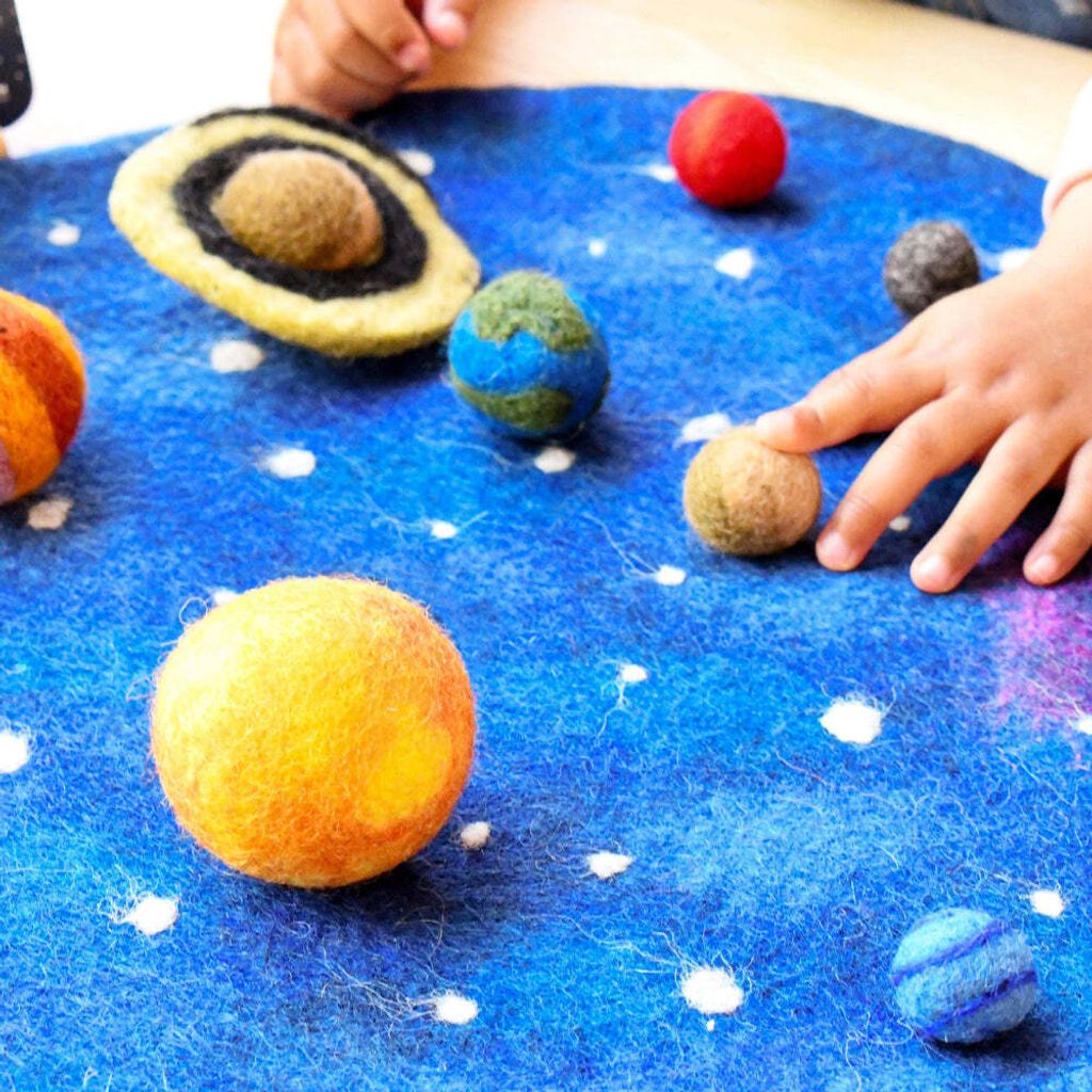 solar-system-galaxy-playmat-3