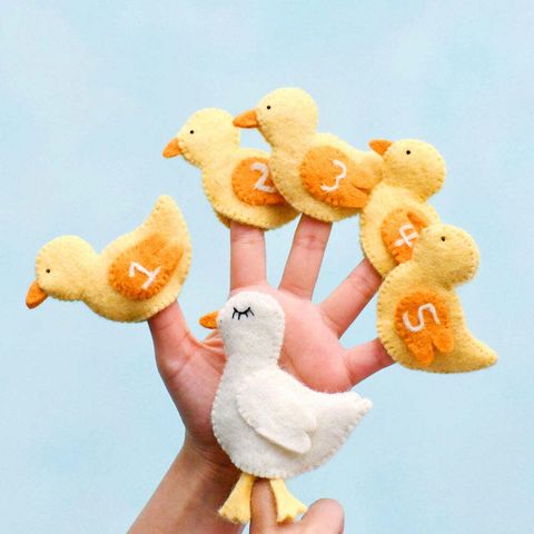 five-little-ducks-finger-puppets