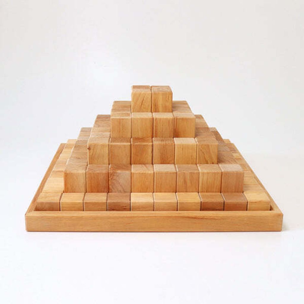 42091_Grosse_Stufenpyramide_Natur_grande