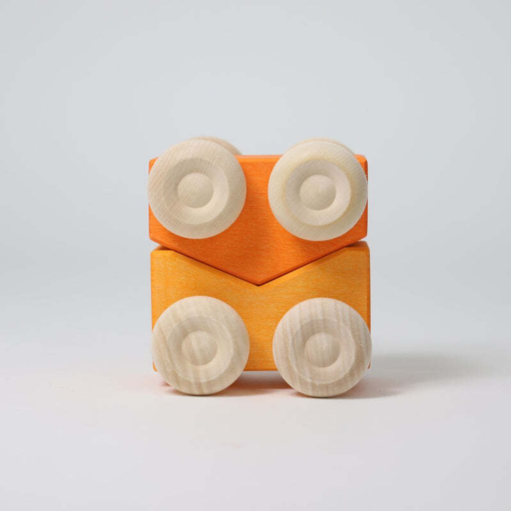 09331_Stapel_Autos_orange_Grimms_01