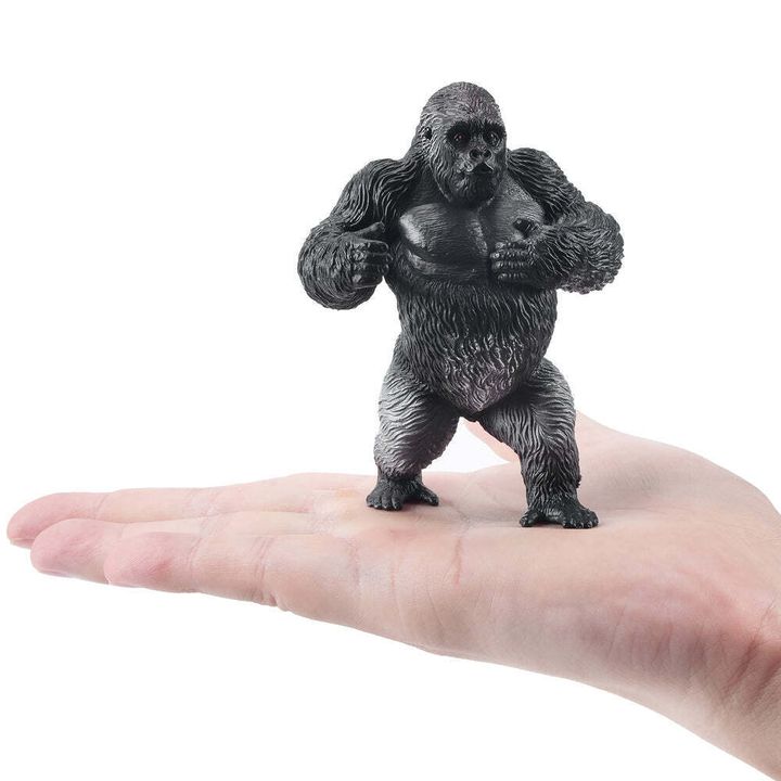 Toymany_Gorilla_Figurine_Toy-on_hand