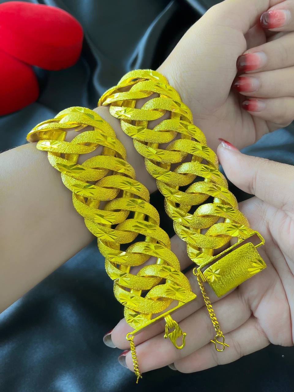 image_DEE5B99A-E979-46CE-82C1-014E62626B2A_1763357985