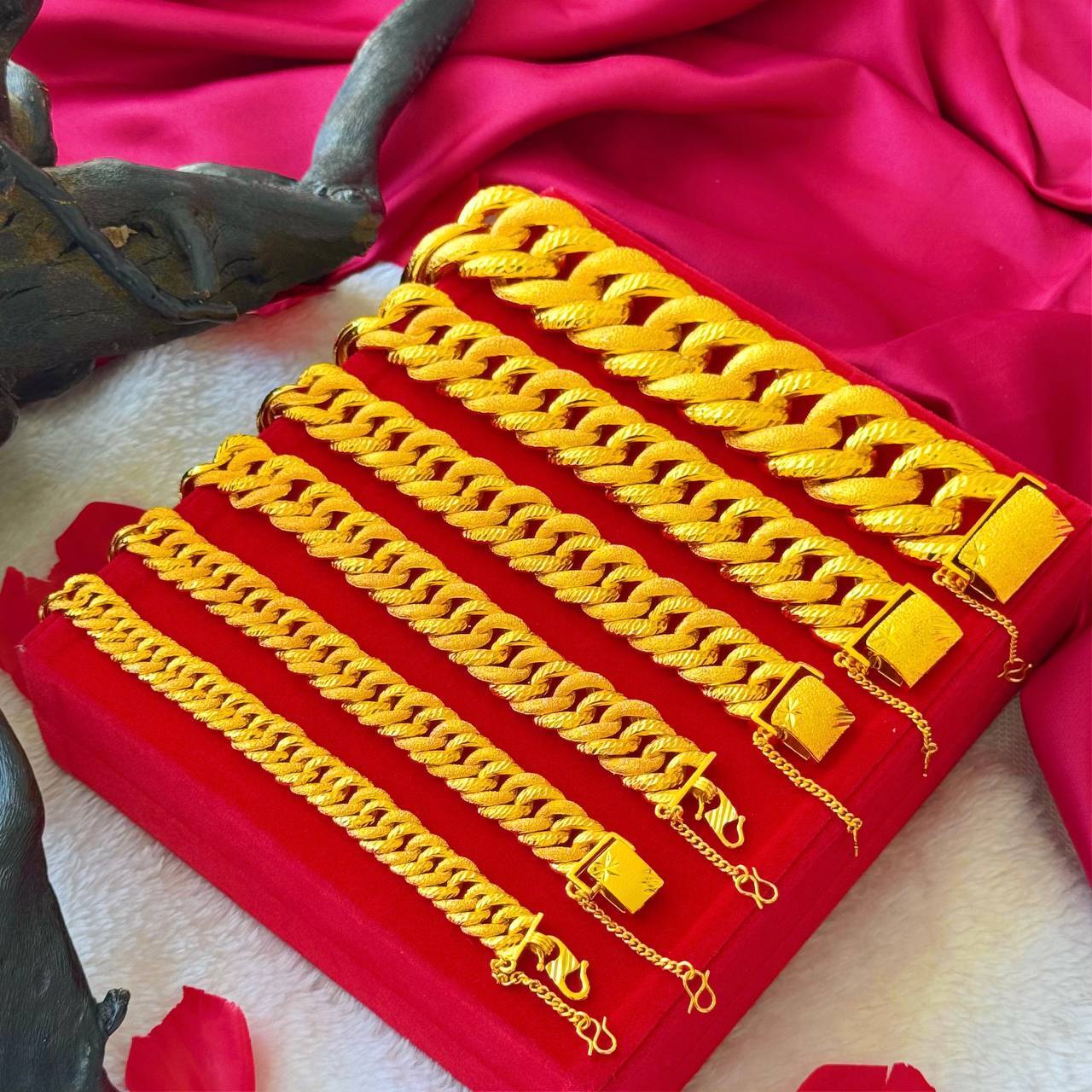 image_EE0762F1-A6DA-4EE0-9497-996E2527B6FE_1763427277