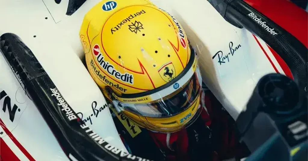Lewis Hamilton 2026 1;5 helmet 3