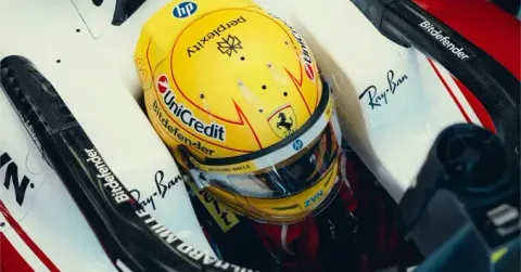 Lewis Hamilton 2026 1;5 helmet 3