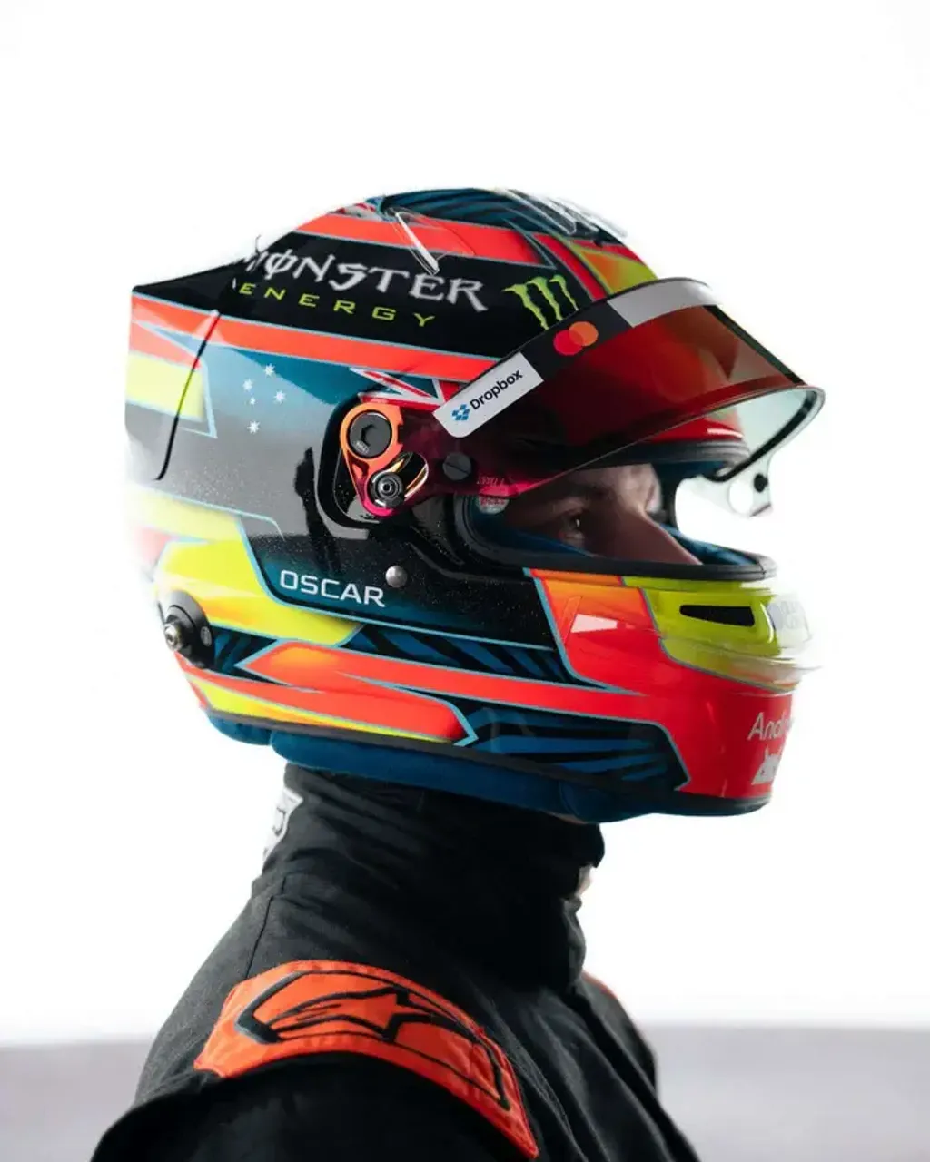 Oscar Piastri  2026 1;5 helmet