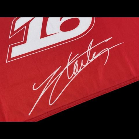 ferrari-flag-f1-team-ndeg-16-charles-leclerc-2026-red-94-x-28-cm-701238027-001 (1)
