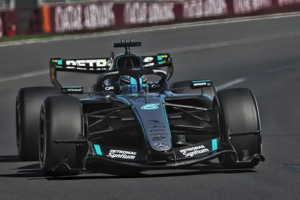 russell-aus-69aa663714644