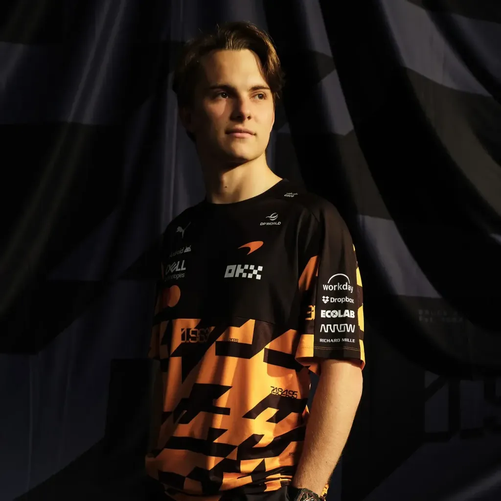 701242720001_mp_01_mclaren