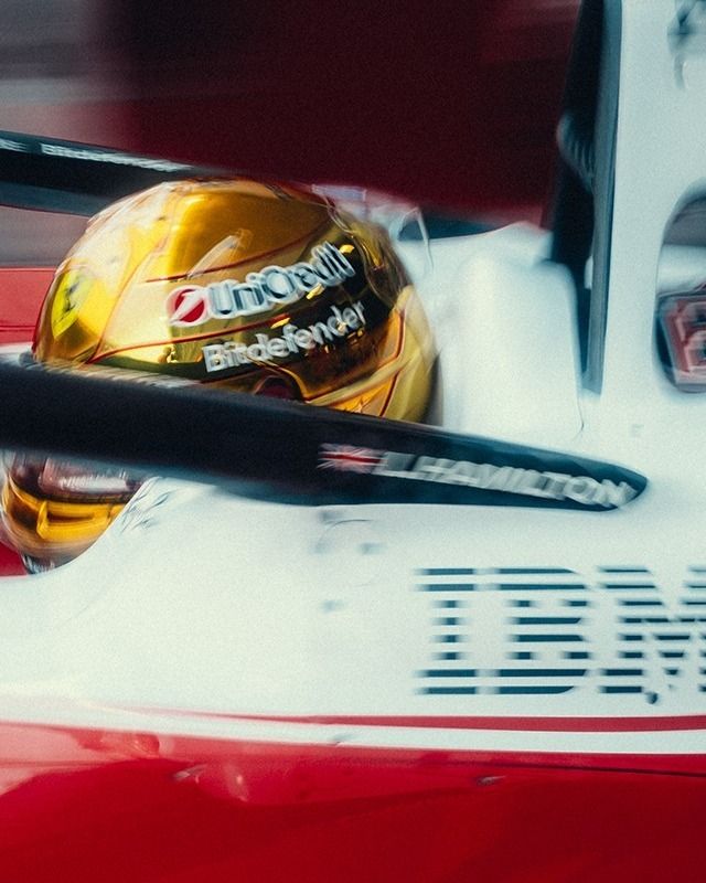 lewis-hamilton-2026-singapore-gp-helmet-cockpit-side