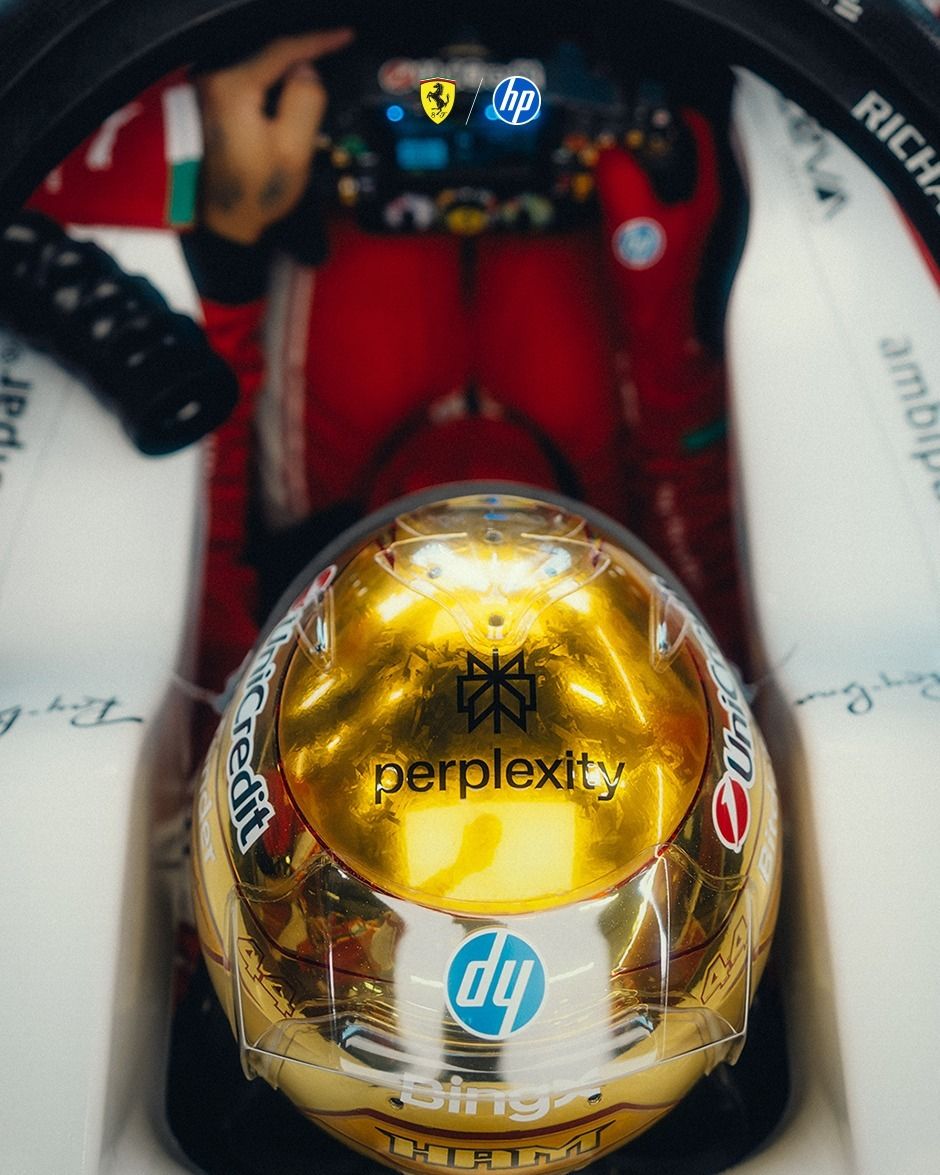 lewis-hamilton-2026-singapore-gp-helmet-top