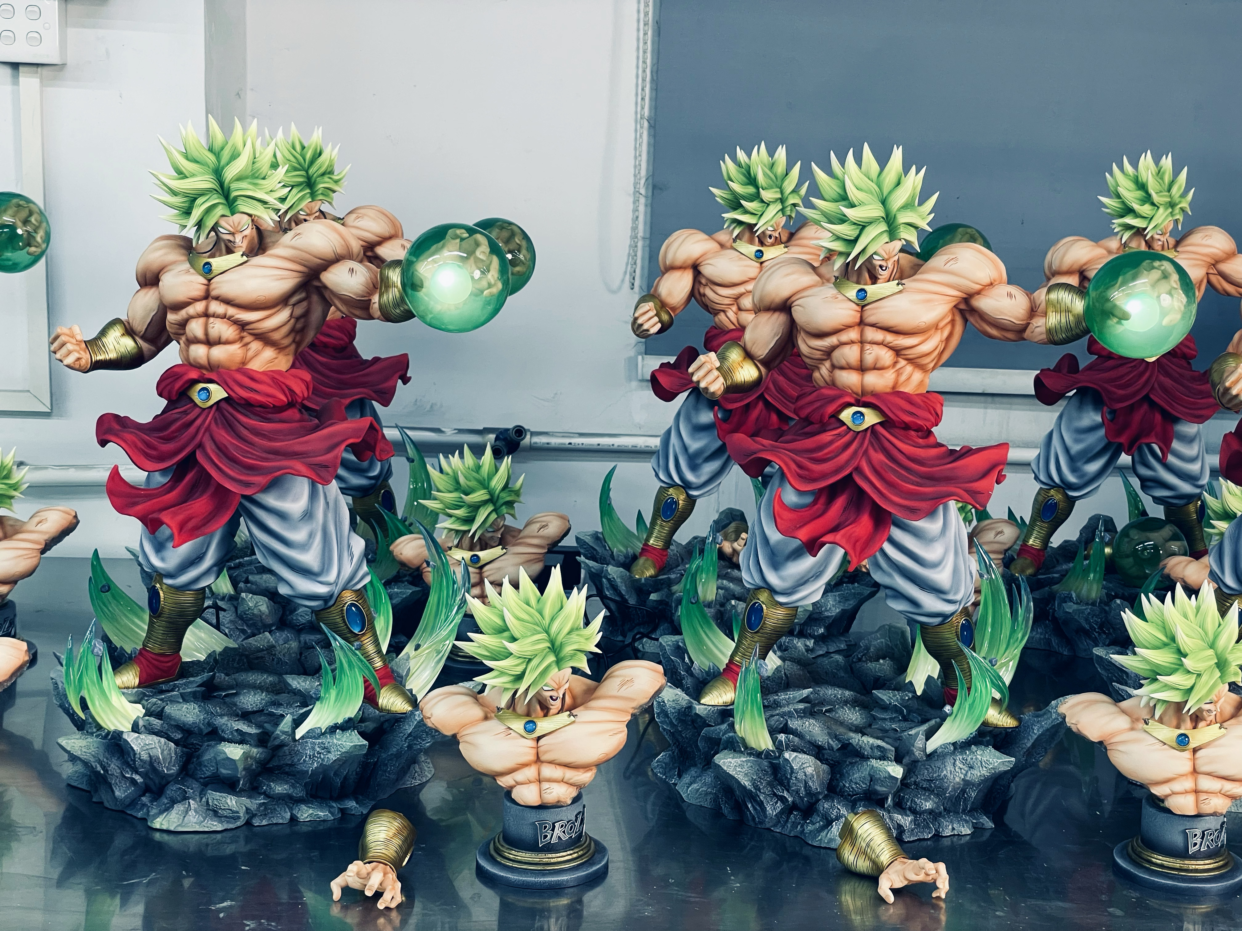 無限∞ Studio 三比例布羅利   1/6比例