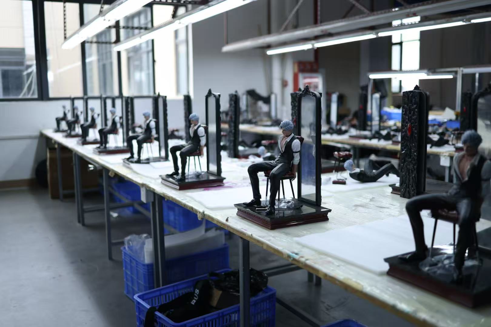 雲雨工作室 1/4追獵遊戲秦徹 雕像 雙版本  A款不設防西裝版