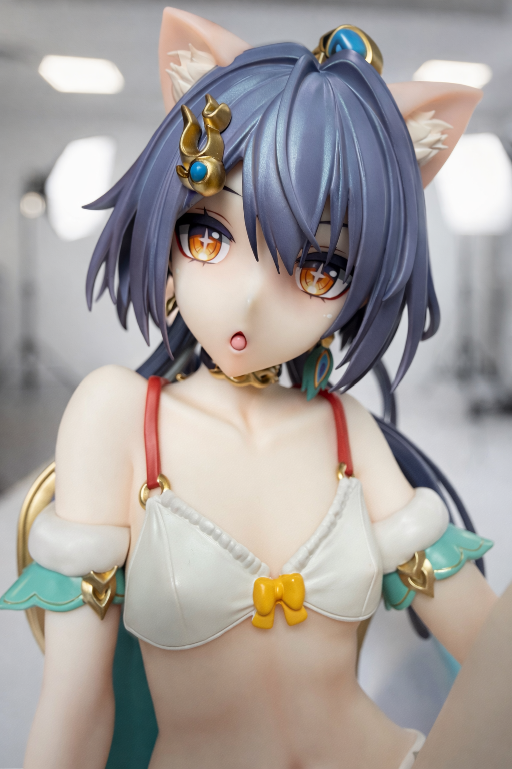 77133