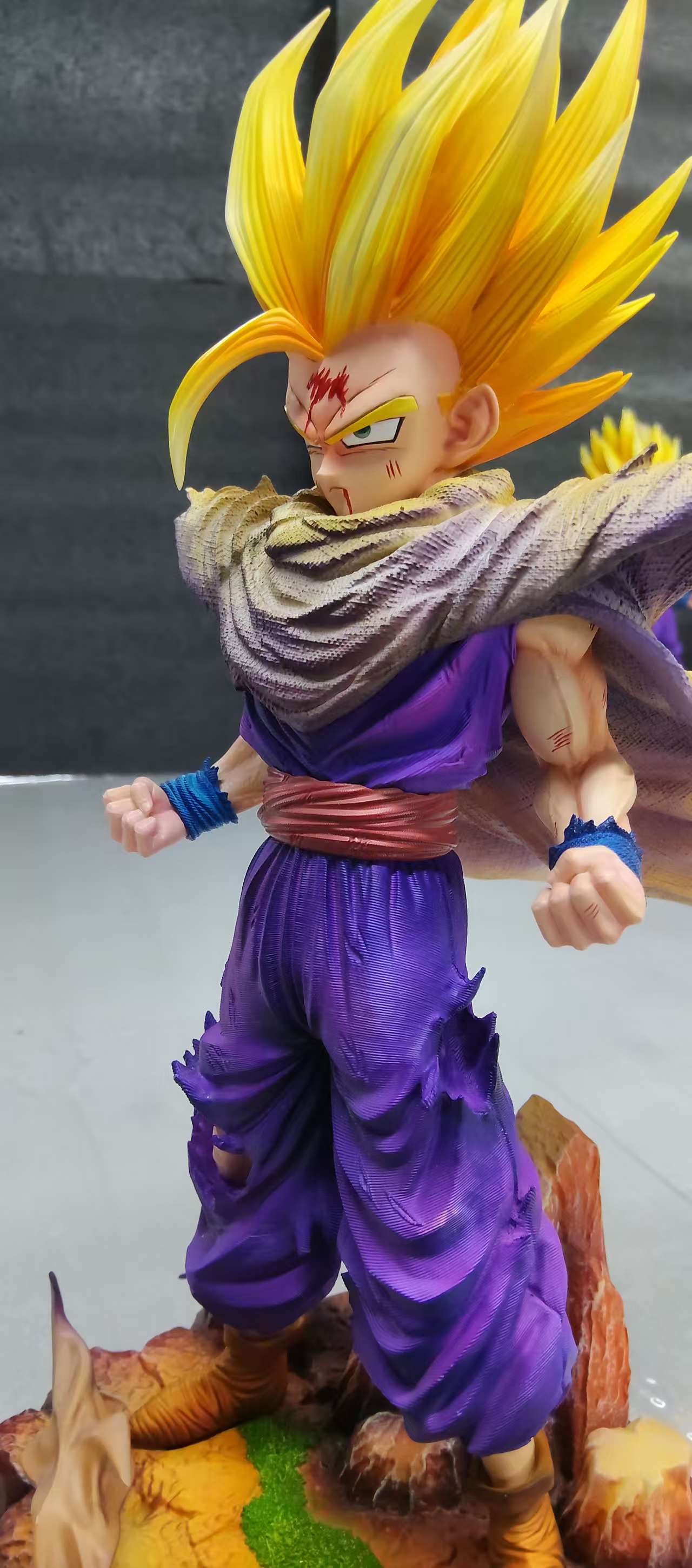 137328