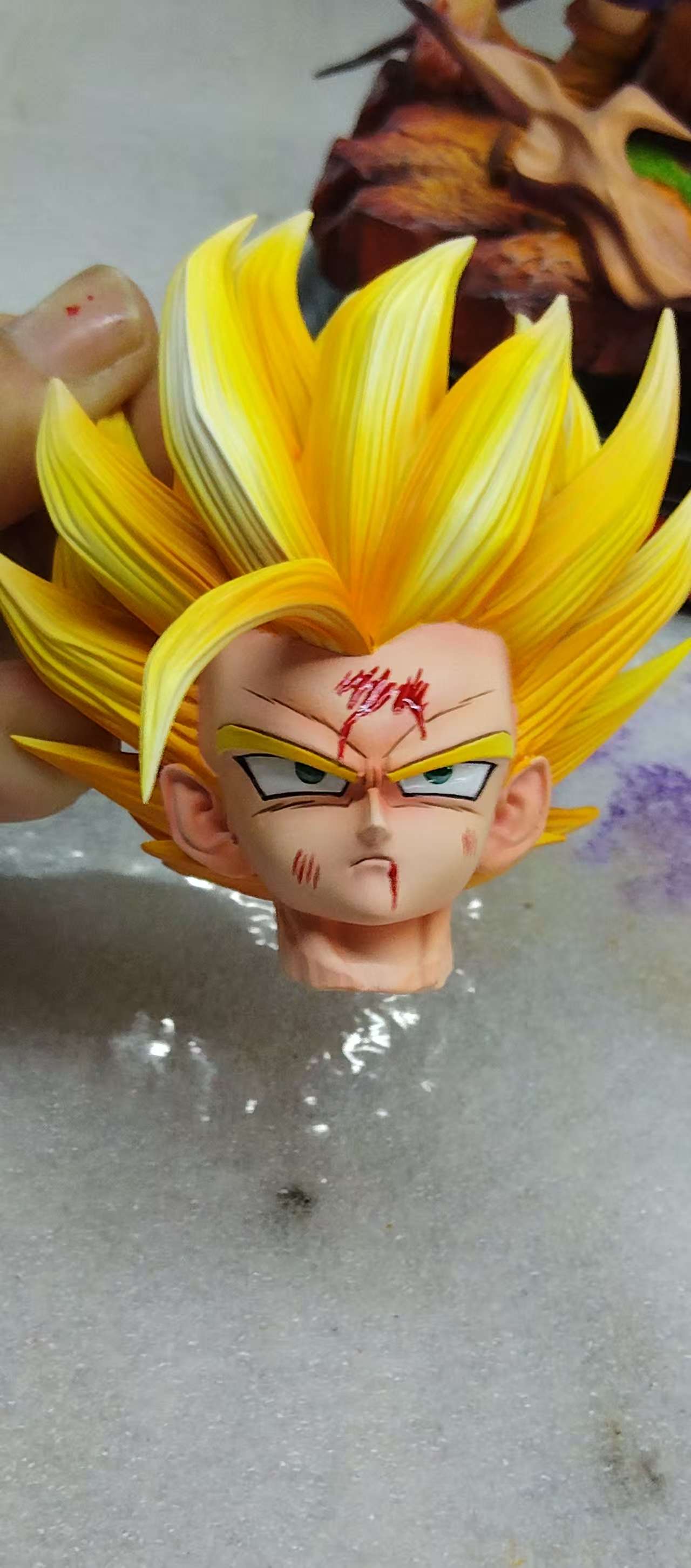 137325