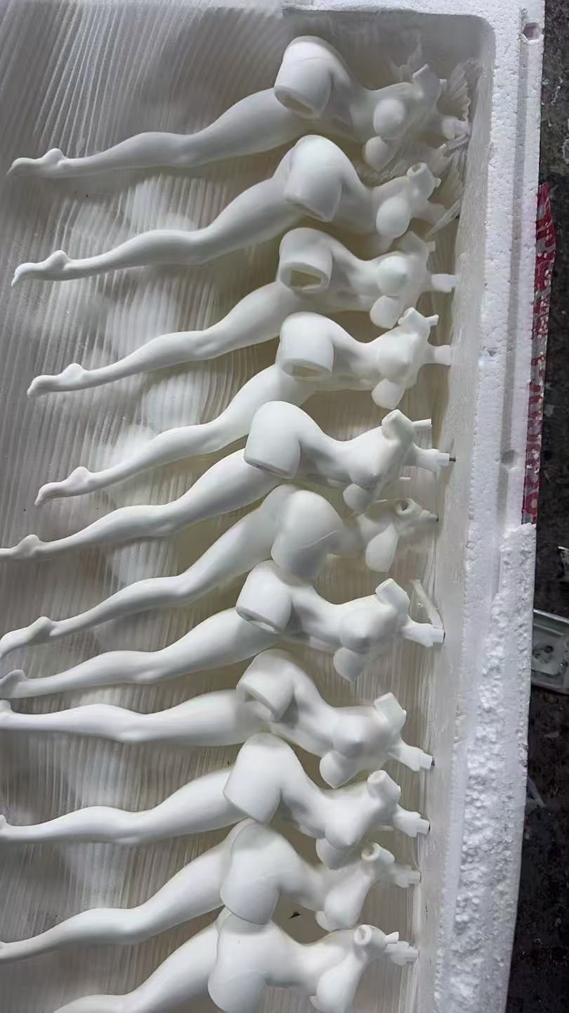 152045