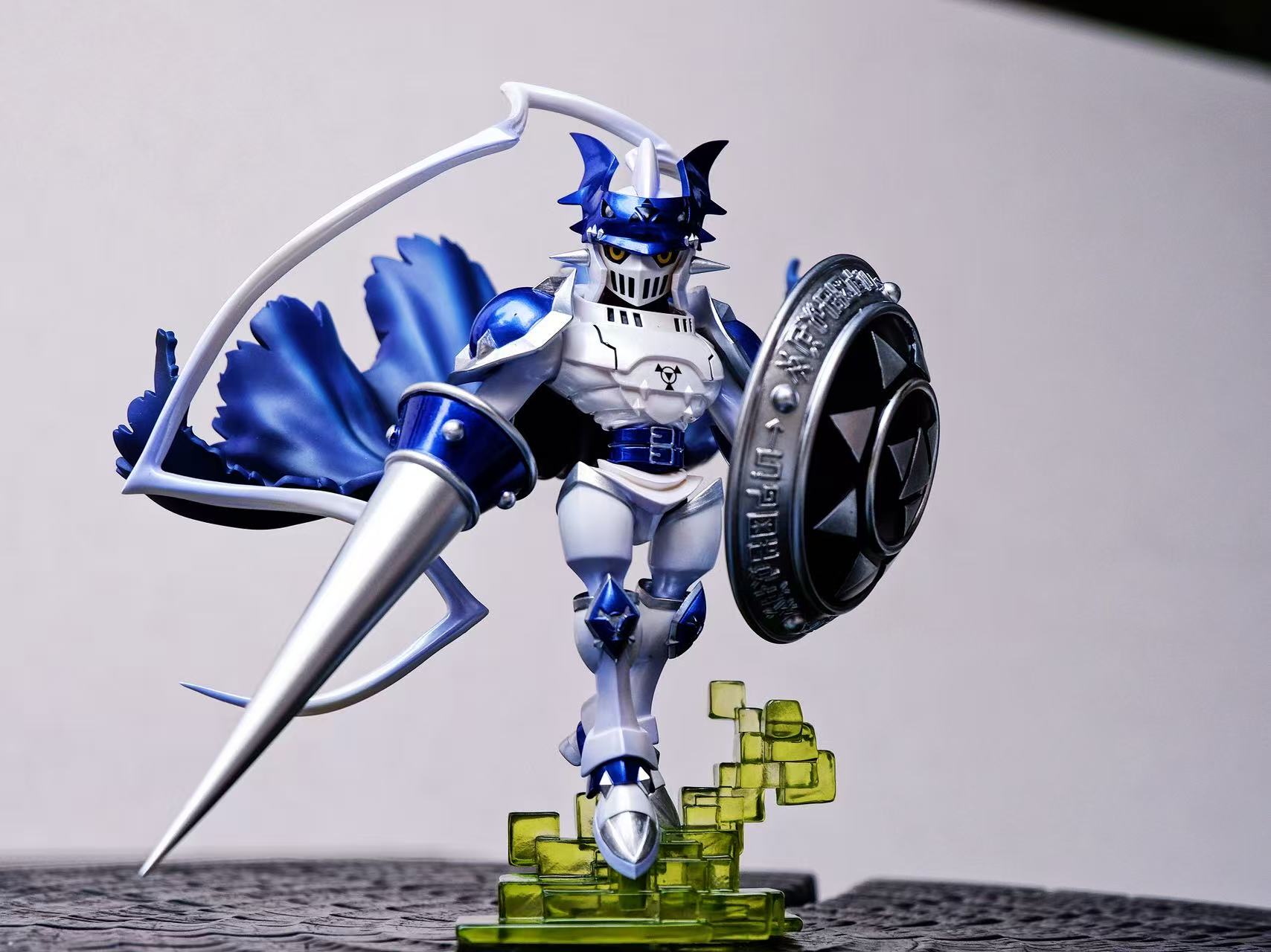 157324