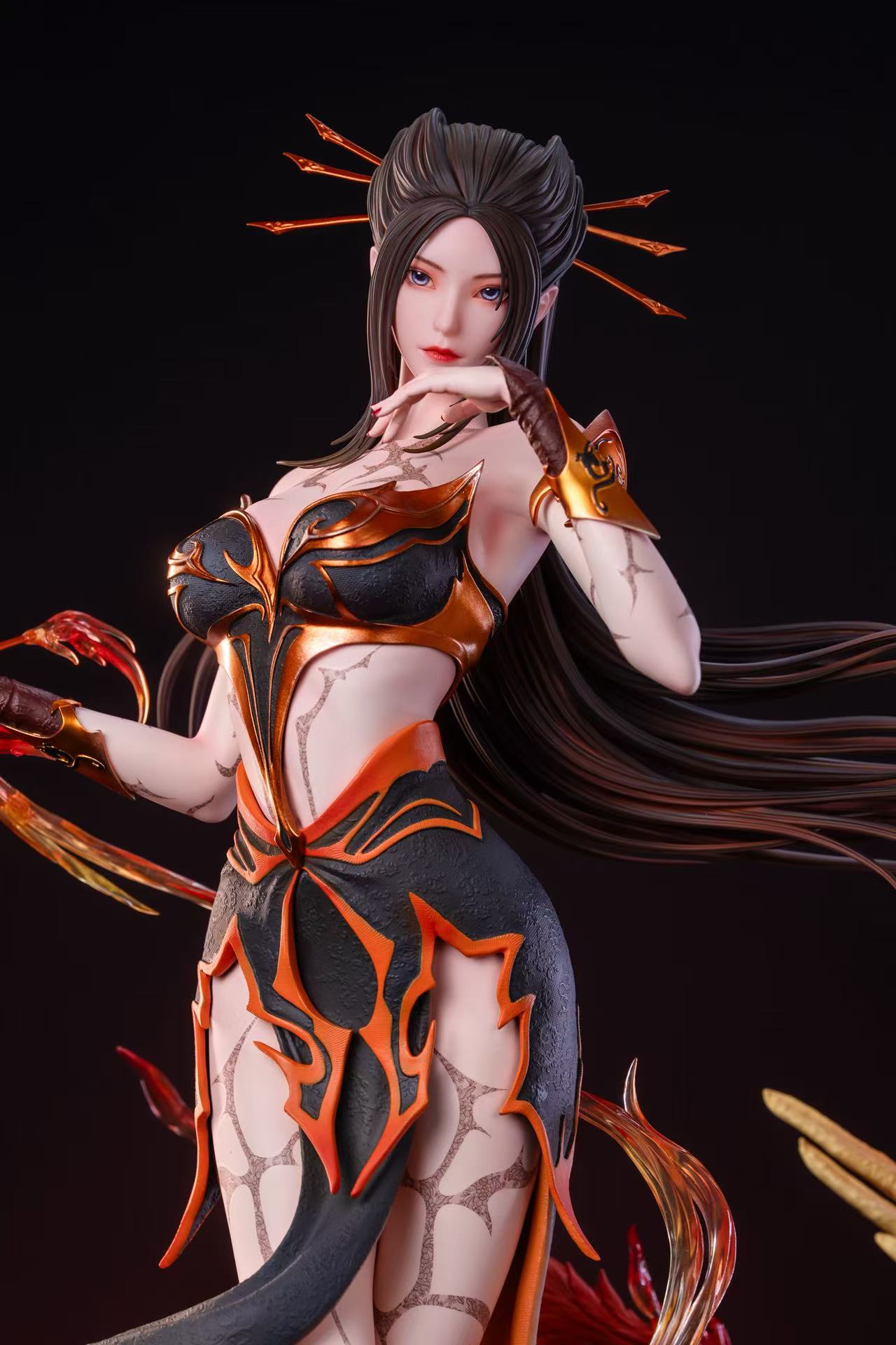 158319