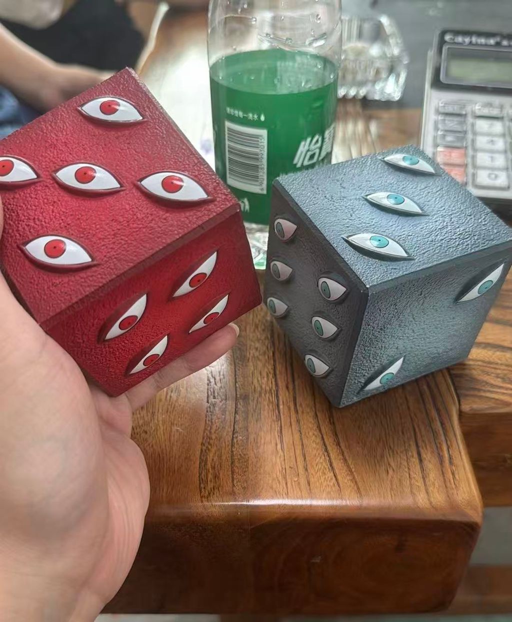 119136