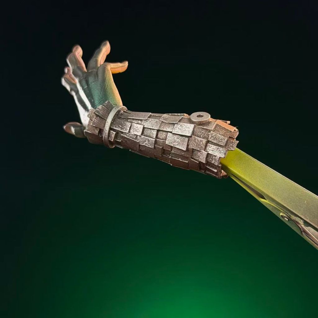155600
