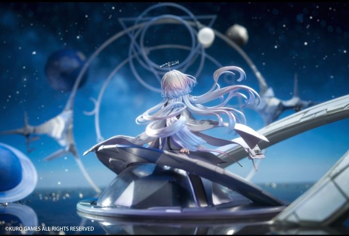 158105