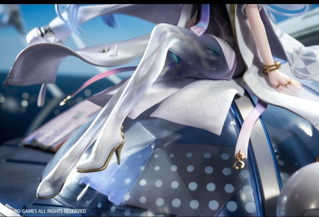 158123