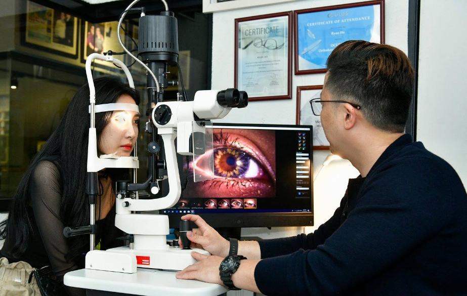 Contact Lenses in Malaysia by Optometrist Contact Lenses in Malaysia by Optometrist