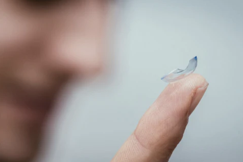 Broken contact lens  Single Pieces is not Advisable
