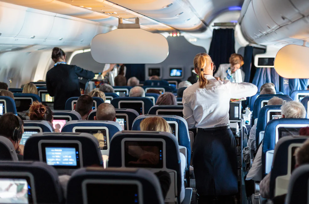 Safe To Wear Contact Lenses On Long Haul Flights?