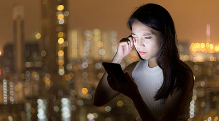 Eye care tips for smartphone users top trendy optical retail shop online contact lens tired eyes