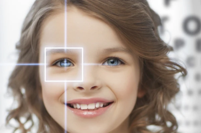 Kids vs Contact lens