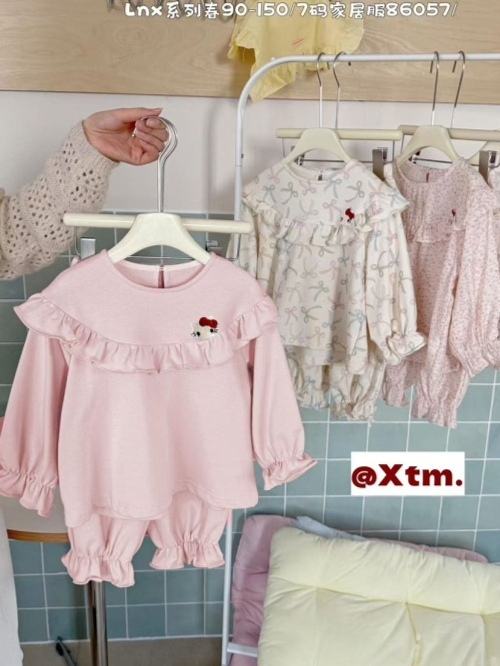 s-blob-v1-IMAGE-RQQA7fzJLLY