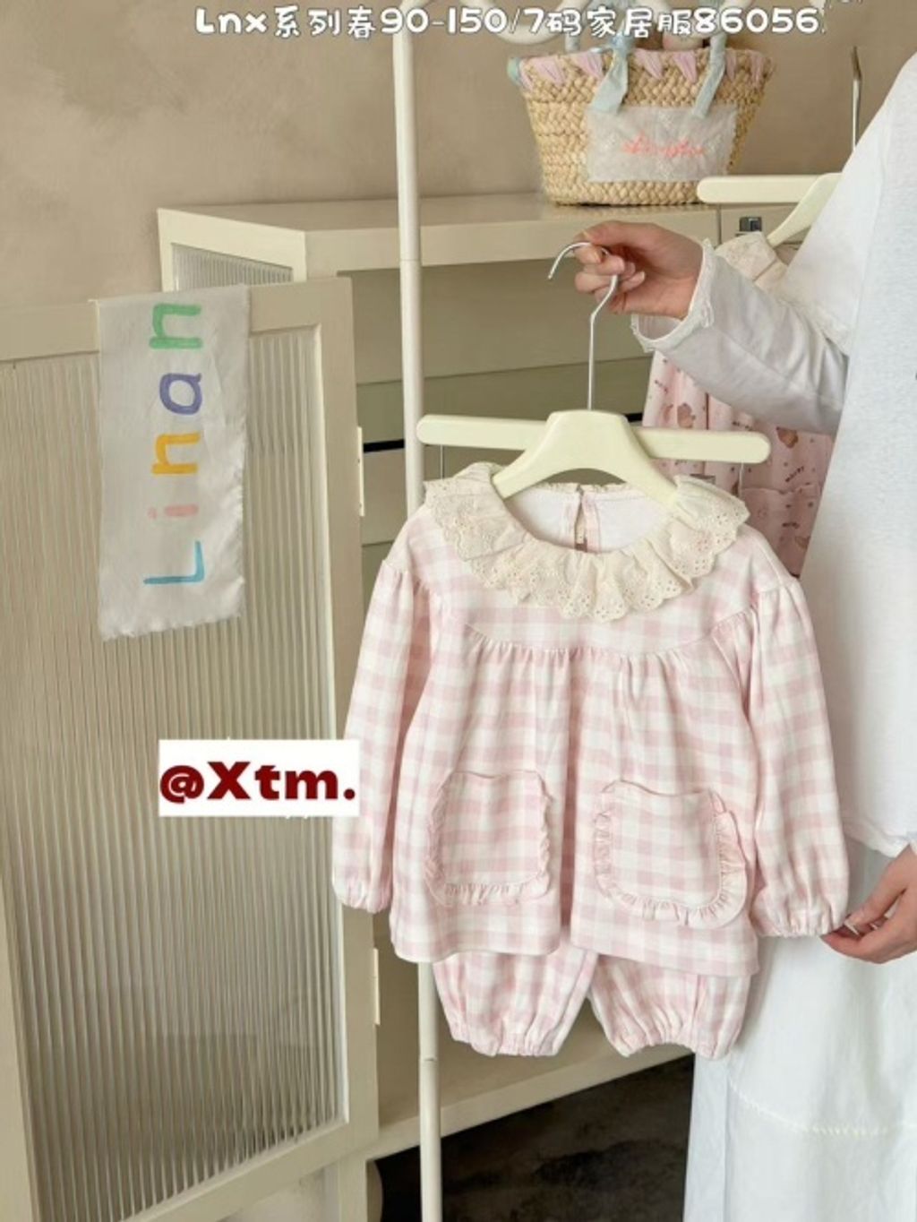 s-blob-v1-IMAGE-vUyk7zRzVNU