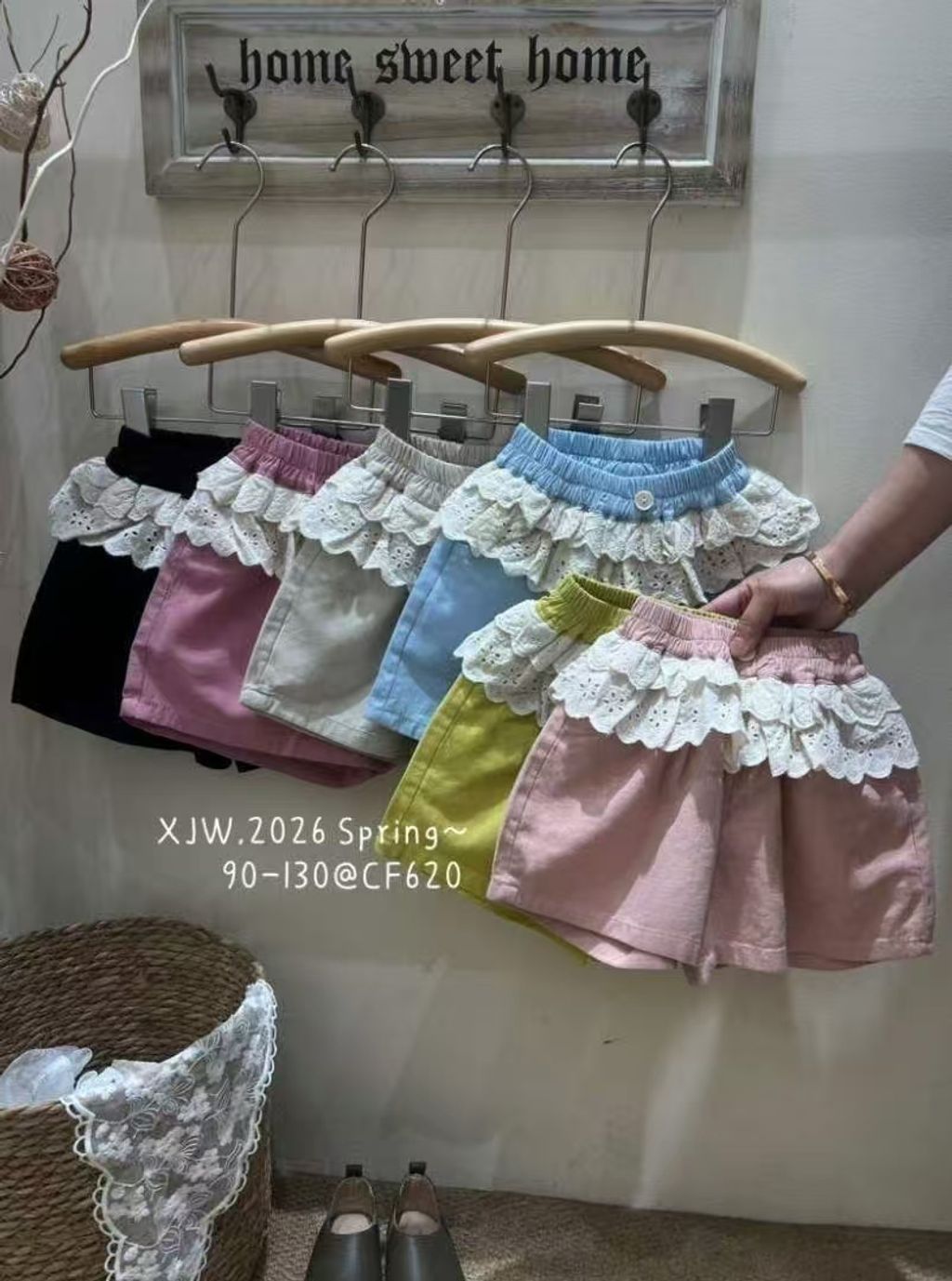 s-blob-v1-IMAGE-v06EbX5p284