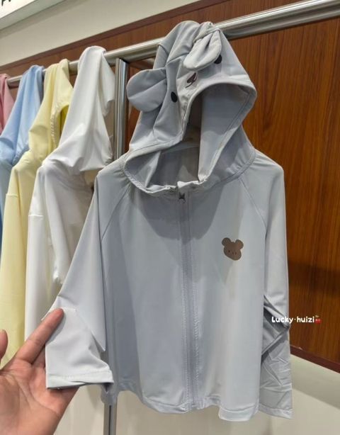 s-blob-v1-IMAGE-Os6X9NzOP-E