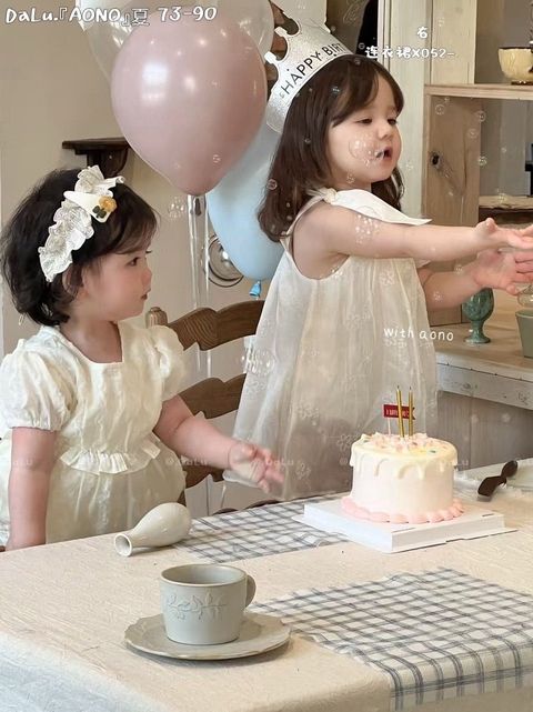 s-blob-v1-IMAGE-LAsrWRK7nAQ