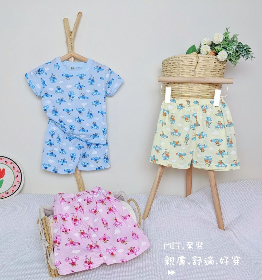 s-blob-v1-IMAGE-WOkwHlx1D4I