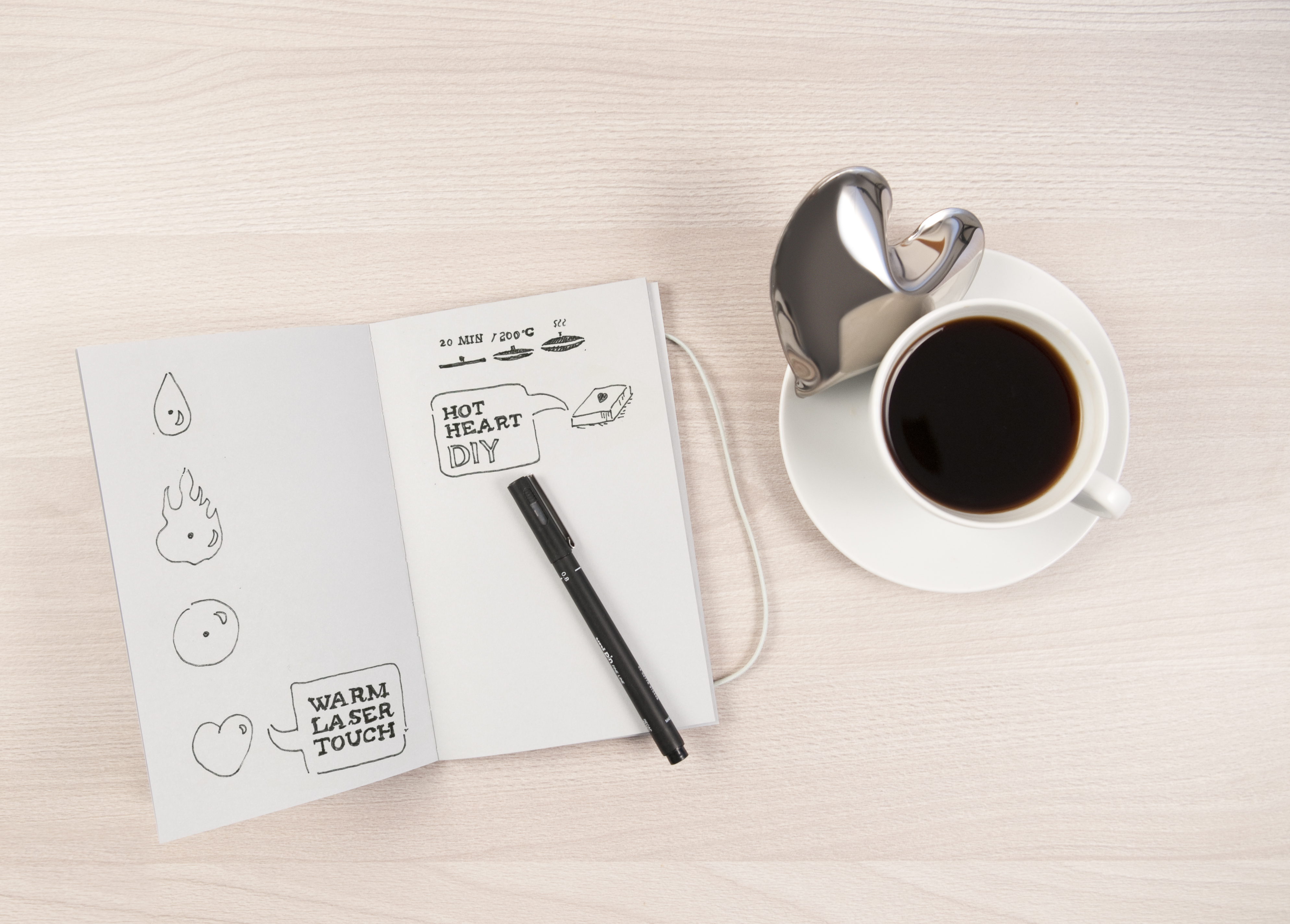 Zieta_Hot-Heart_inox_polished_Zieta_Collection_1