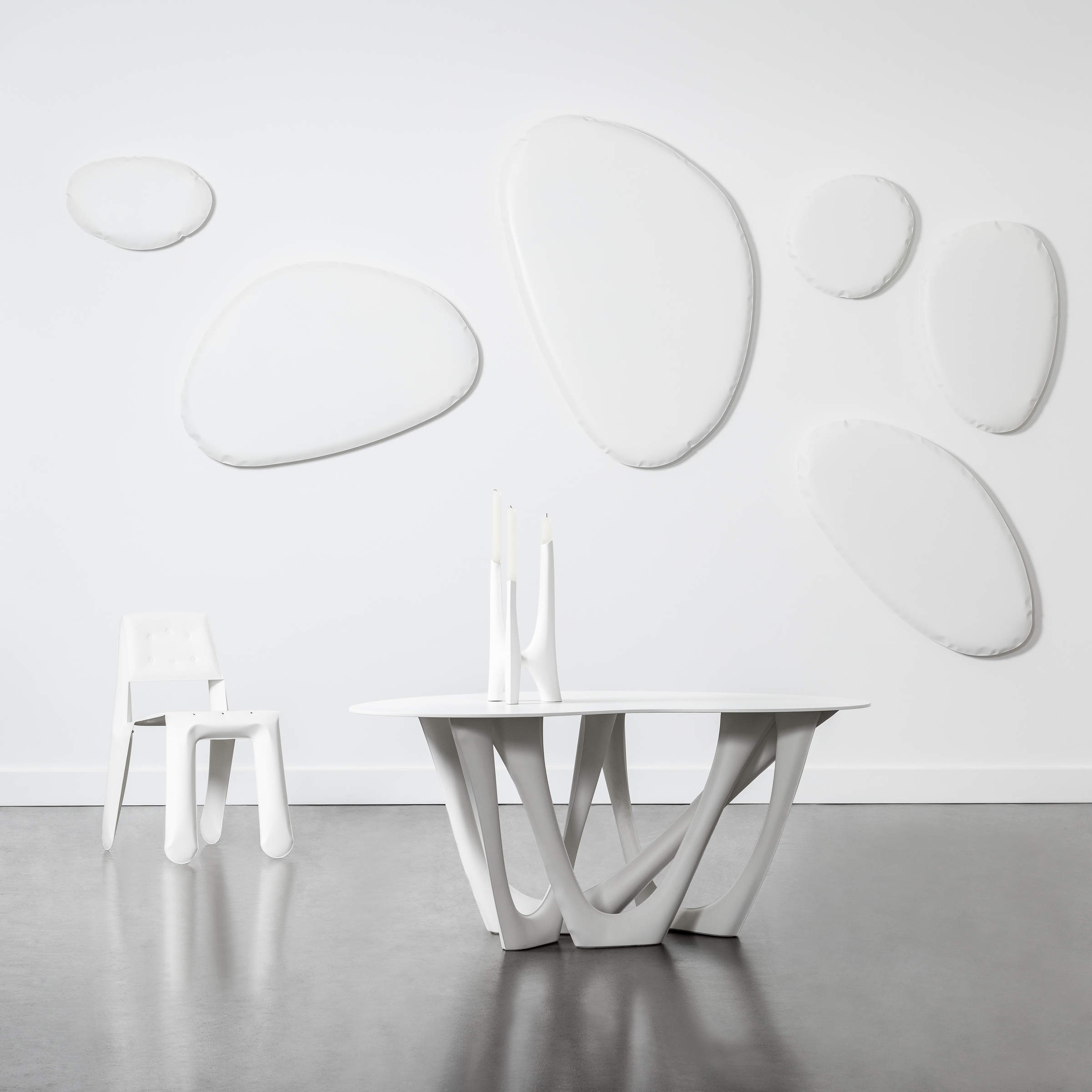 Zieta_TAFLA_O_white_matt_Cotton_Candy_Collection_CHIPPENSTEEL_05_G-SIDE_TABLE_TRIGLAV_41_white_matt_photo_by_Weronika_Trojanowska