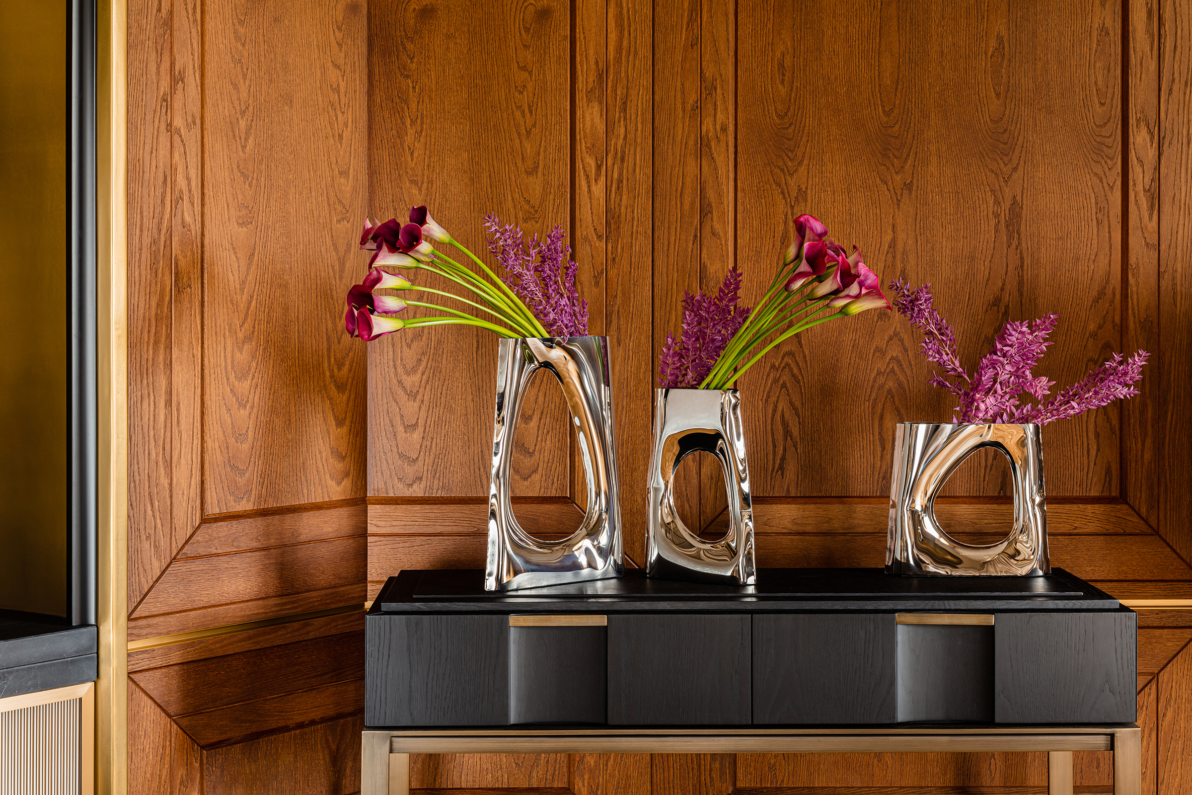 Zieta_KARAVA_Vase_Inox_Zieta_Collection_HE_fot_Ernest_Wińczyk_82