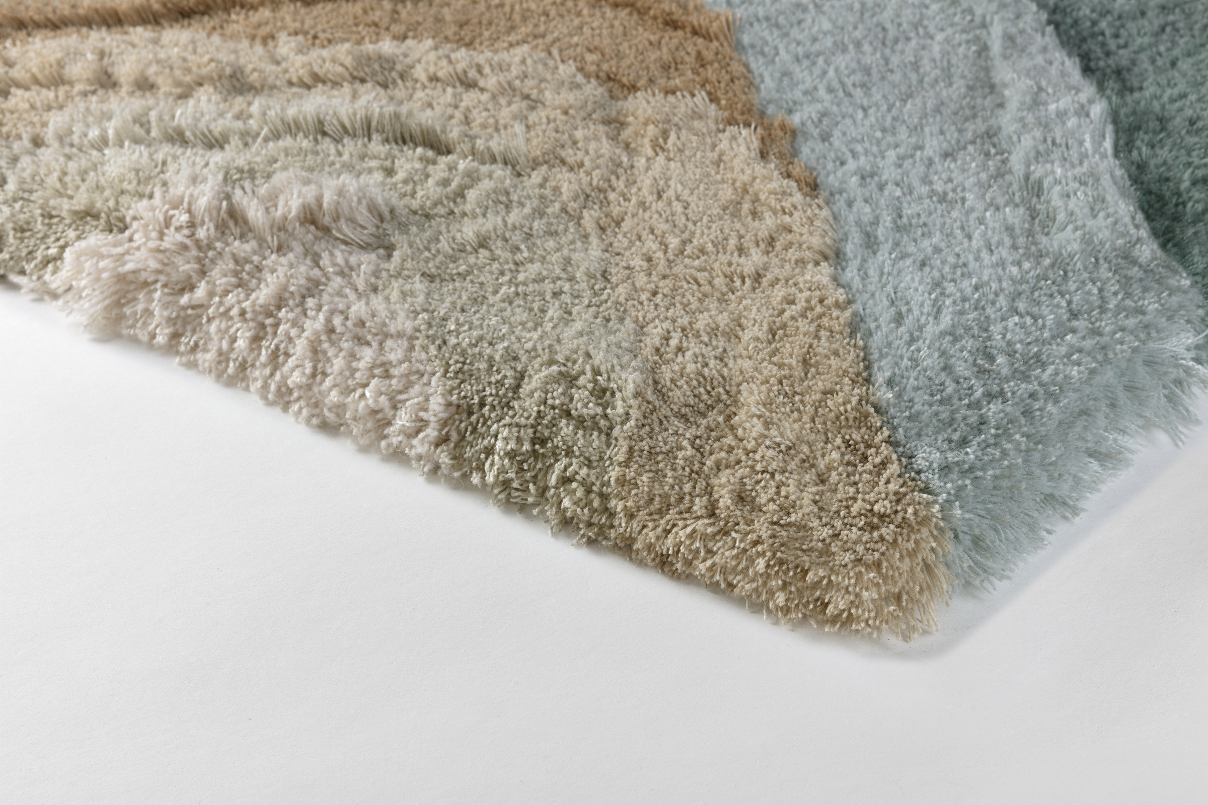 Agate_High_AGH25733_BasilSand_Corner_SV