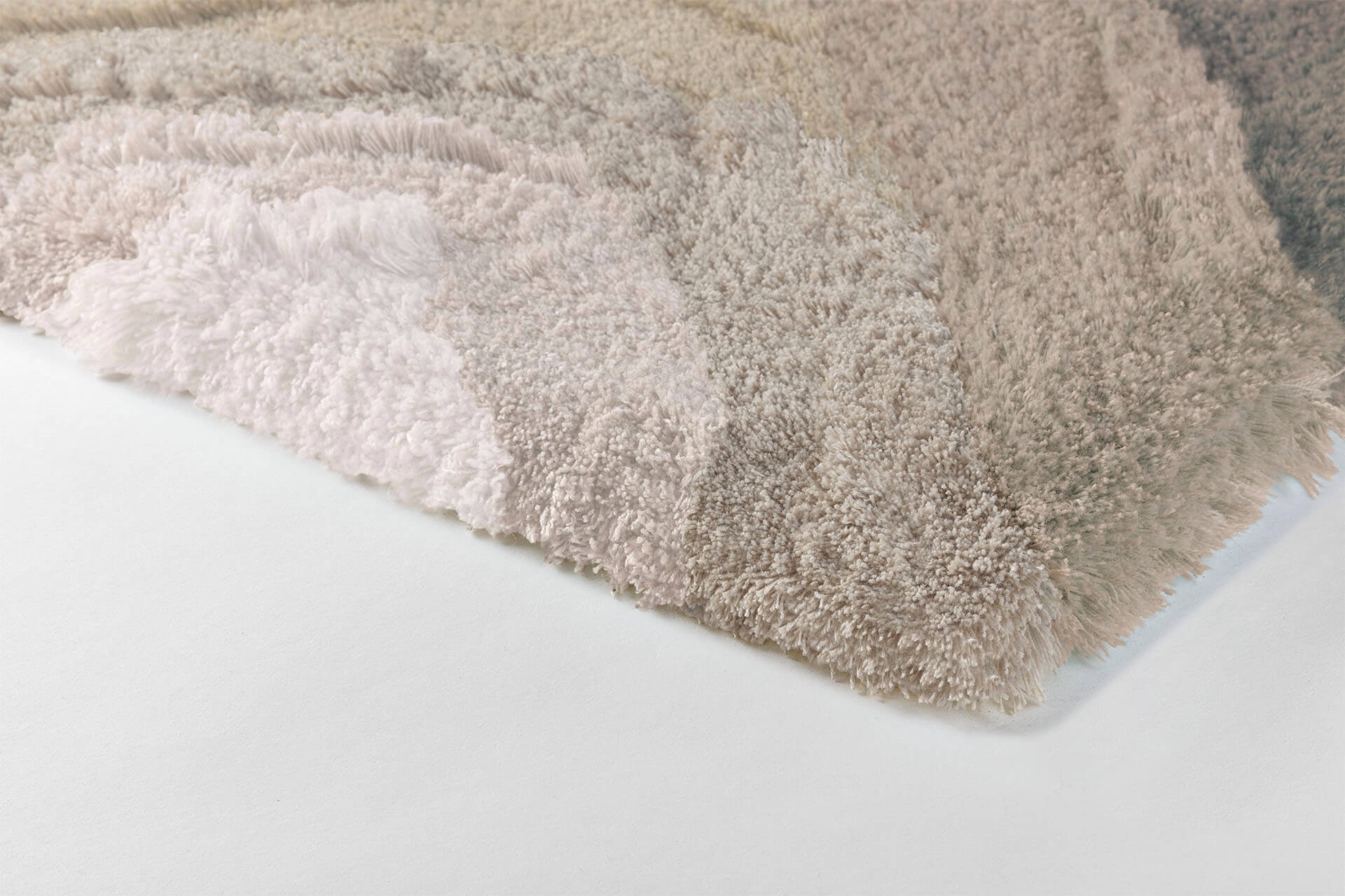 Agate_High_AGH42528_Travertine_Corner_SV