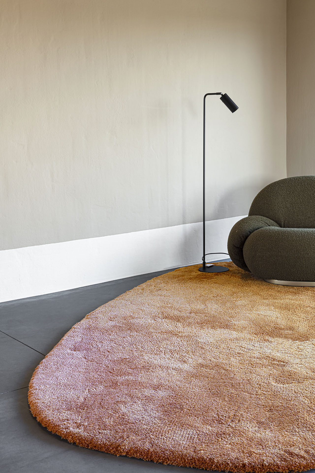 AstralChromatic_ARCM34759_GoldFlame_Organic_MD_V_2