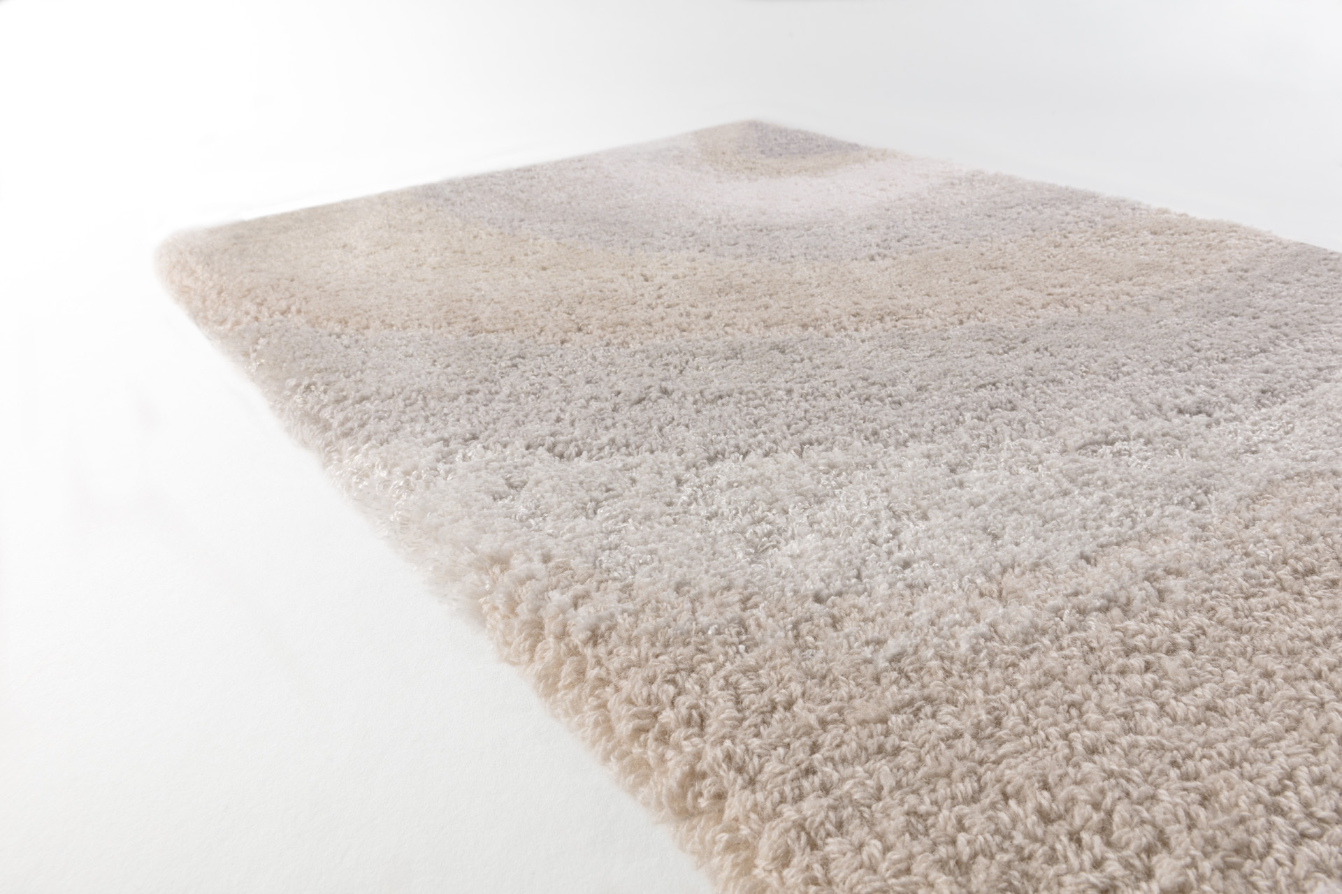 SideView_Mariposa_FrostedSand